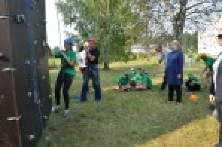 Prezidentė Dalia Grybauskaitė aplankė Poškonyse veikiančią šaulių stovyklą