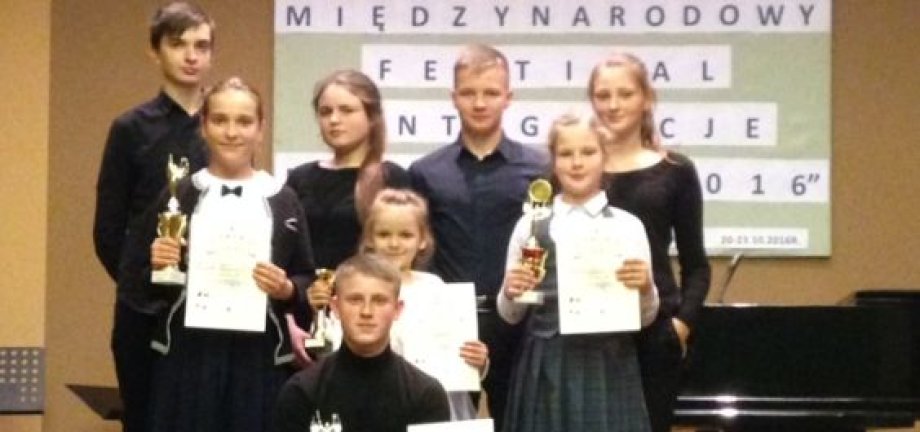 Muzikos mokyklų mokiniai festivalyje ,,Integracje muzyczne”