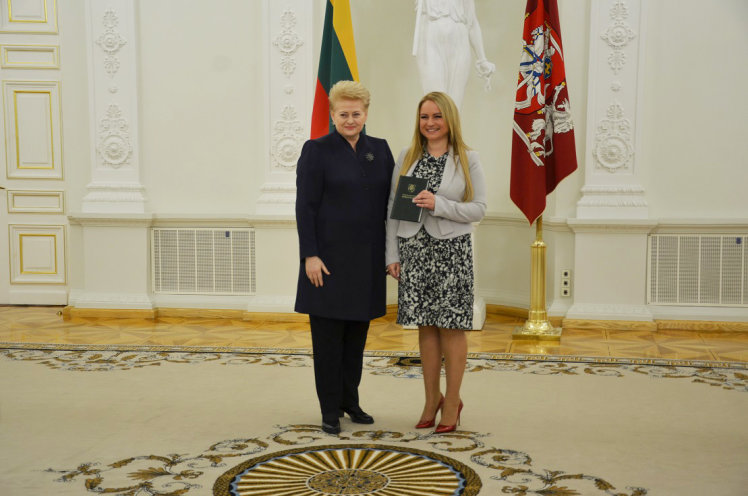 Rita Pechovska ir vėl viena iš Konstitucijos egzamino nugalėtojų!