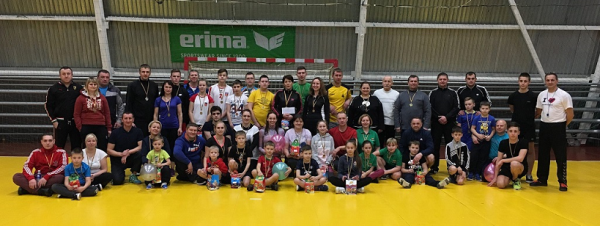 Šeimų sporto šventė „Trys Karaliai-2019“ Eišiškių A. Ratkevičiaus sporto mokykloje!